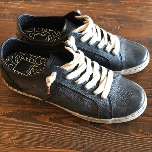 Dolce Vita Black Leather slip on sneakers